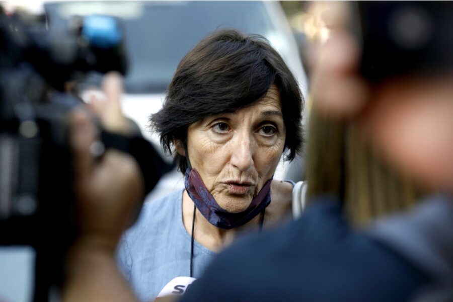 Non sarà in lista alle comunali 2027. Da magistrato indagò sul sindaco Sala