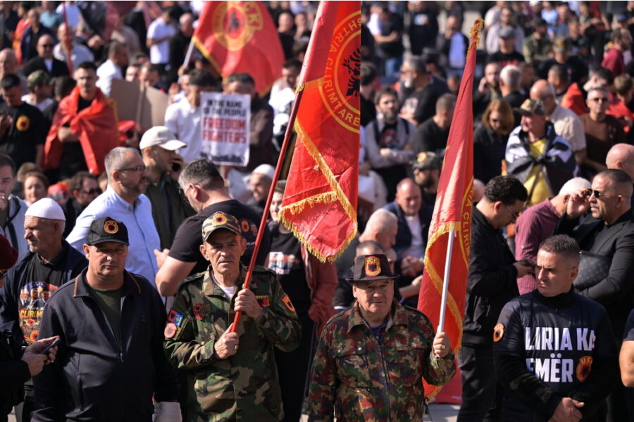 Il palazzo evacuato