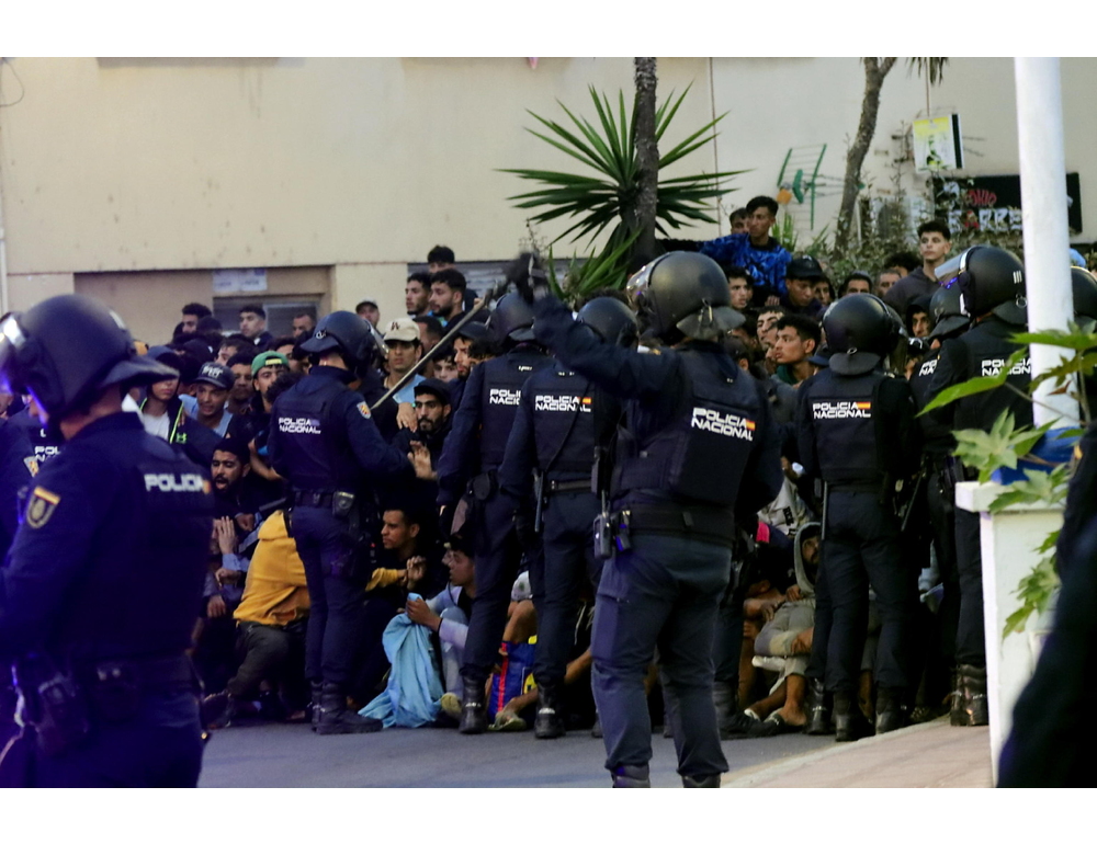 Abusi e maltrattamenti sulle migranti nei centri di Ceuta, aperta un’indagine