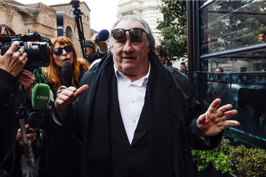 La difesa vorrebbe evitare il processo e ottenere il proscioglimento dell'attore