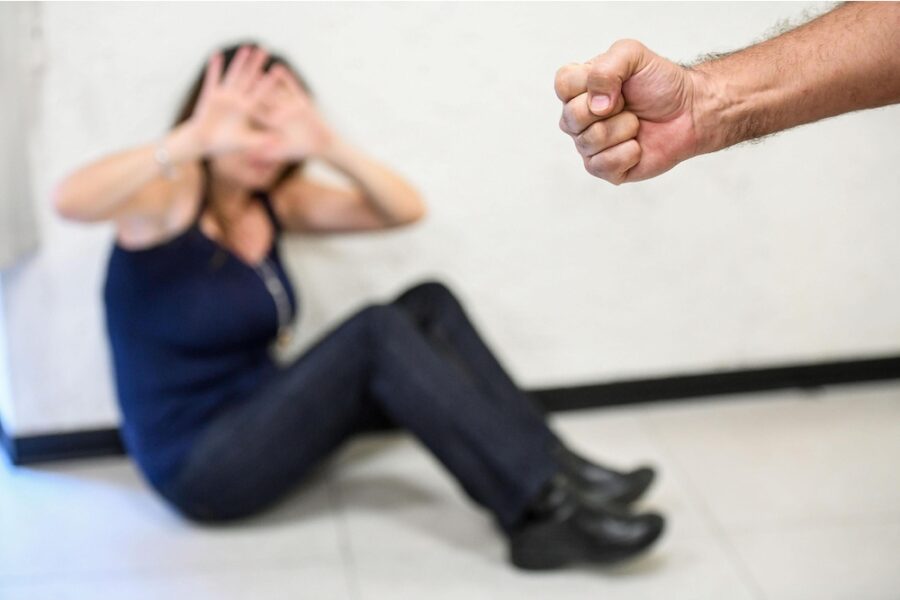 Nell'Avellinese. La donna ricoverata con prognosi riservata ma non rischierebbe la vita