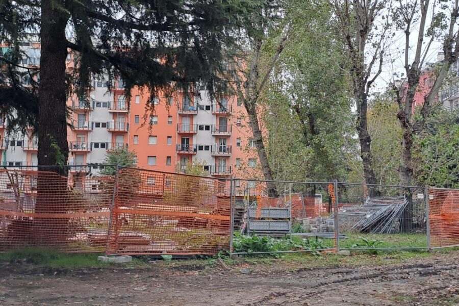 Investigatori inviano annotazione su percosse a immigrato