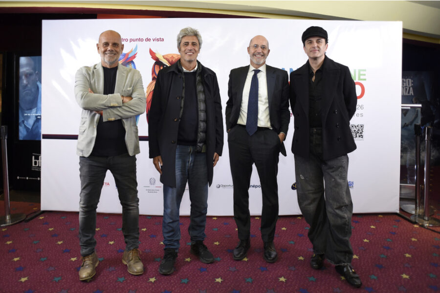 Alla premiere Riccardo Milani con l'ambasciatore Nicoletti e Cristina Cassano di Cinecittà