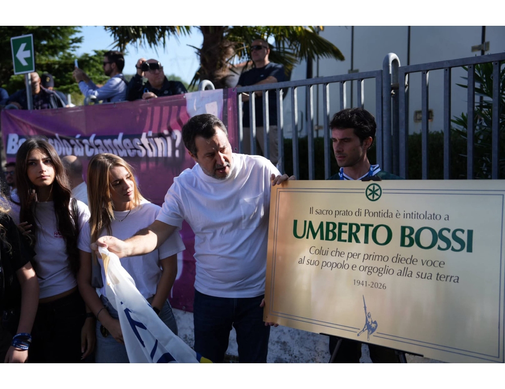 Al via il raduno di Pontida, il pratone intitolato a Umberto Bossi