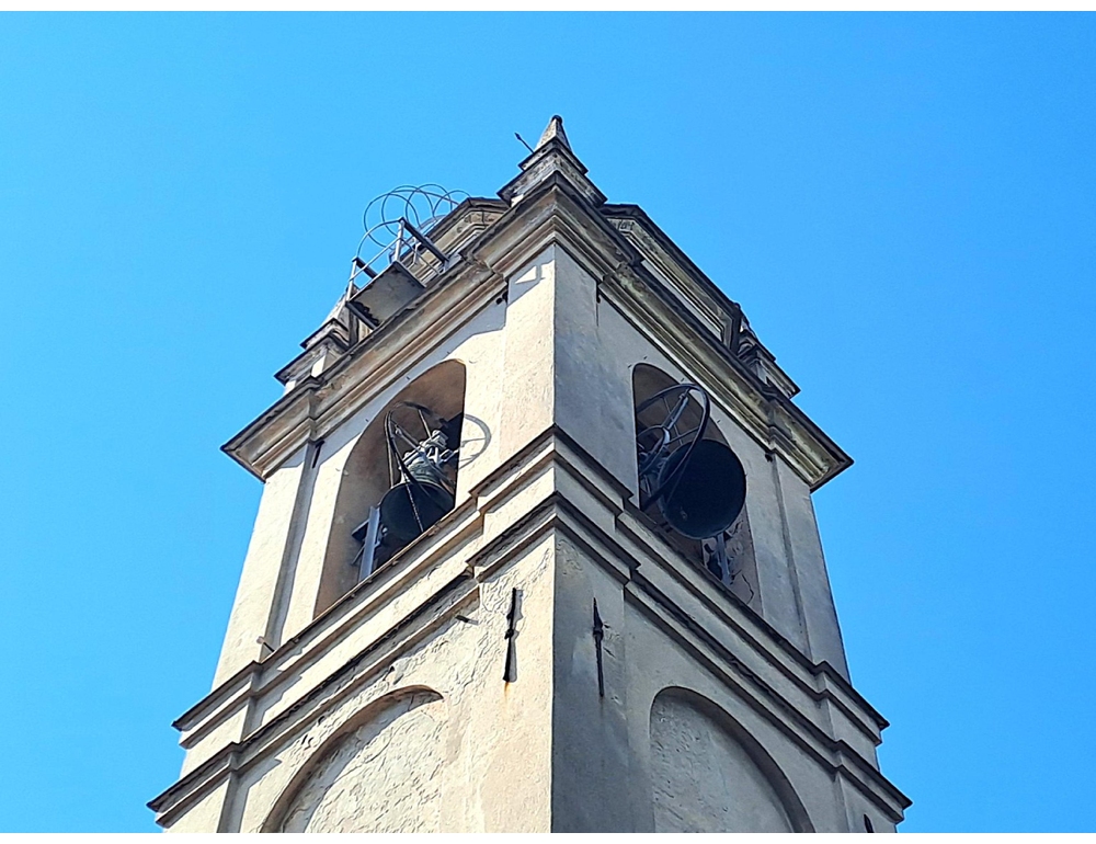 Alcuni freeclimber ‘scalano’ su un campanile a Crema e postano i video