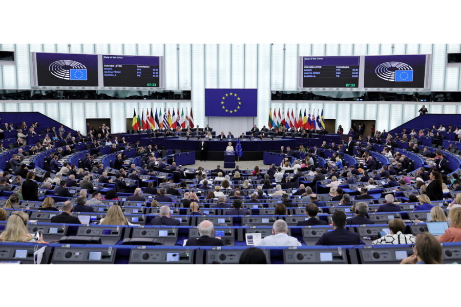 Passa il testo senza accordo dei Socialisti e contro le regolarizzazioni spagnole