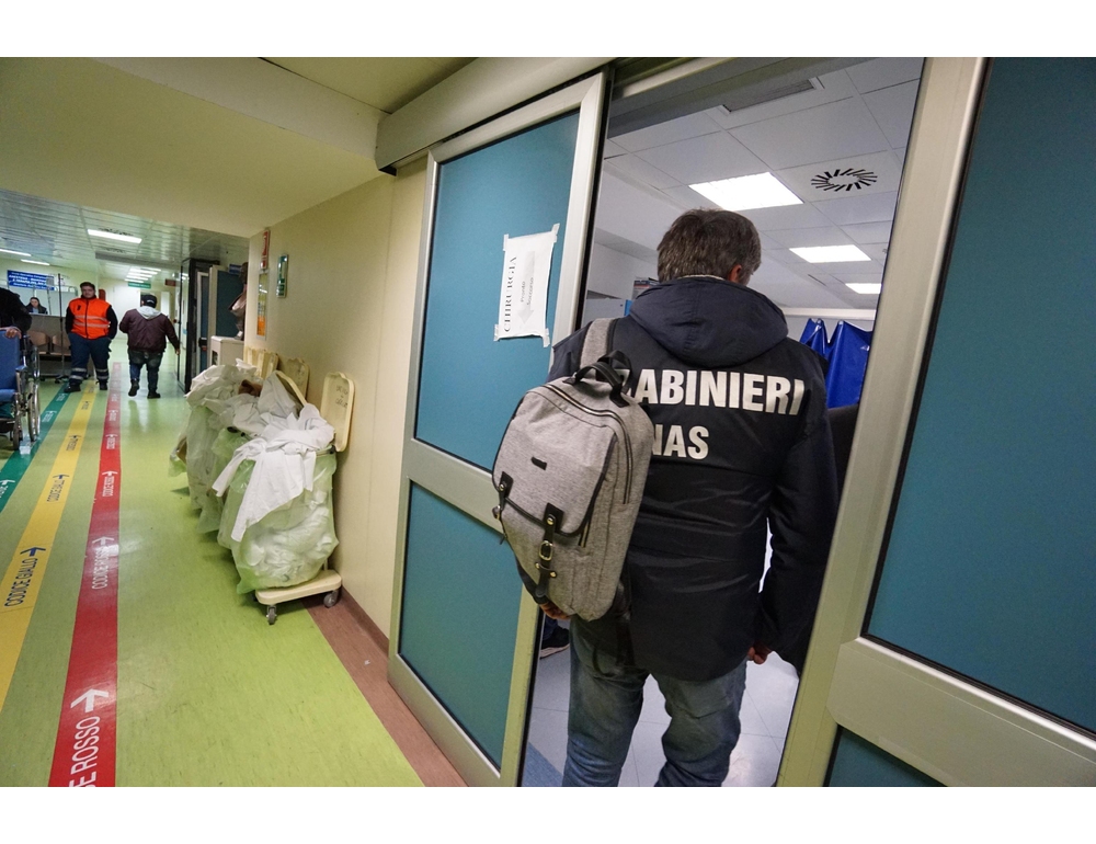 Bimba curata per un mal di pancia morta in ospedale, tre medici indagati