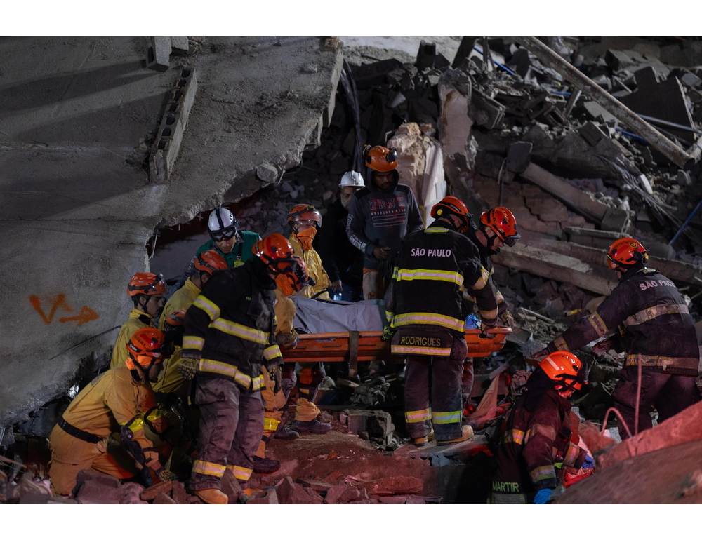 Brasile, sei boliviani morti nel crollo di un edificio in costruzione su una casa