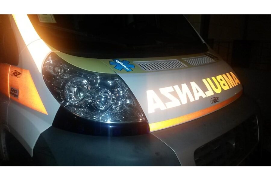 Avevano 17 e 18 anni. Incidente all'alba sul lungomare Poetto