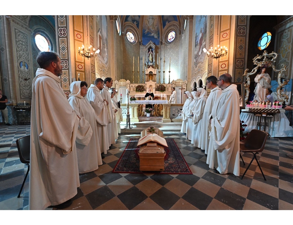 Castel Boglione celebra i funerali di Enzo Bianchi