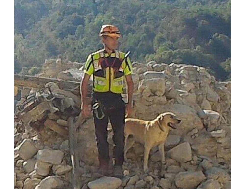 Cercò persone sotto macerie sisma e ponte Morandi, morto il cane Marley