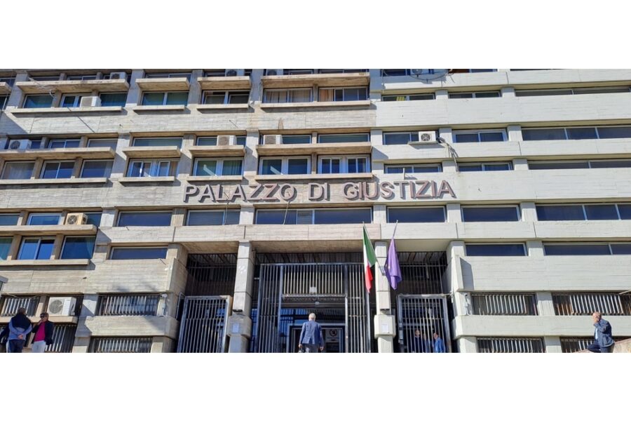 Lunedì comparirà davanti al gip per l'interrogatorio preventivo. Otto gli indagati