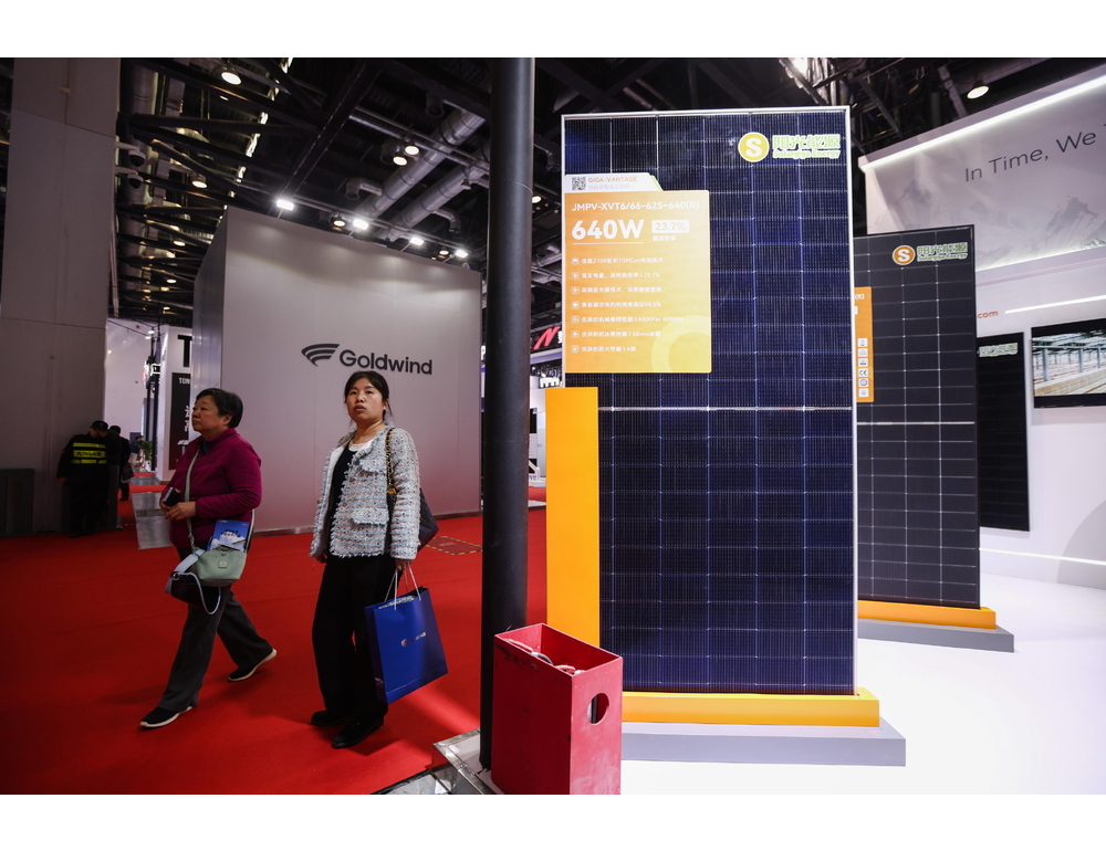 Cina, il fotovoltaico supera per la prima volta il carbone per capacità installata
