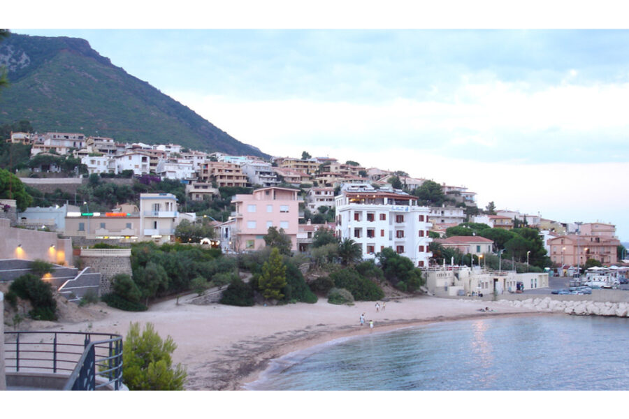 Vittima un lavoratore stagionale di un villaggio turistico della zona
