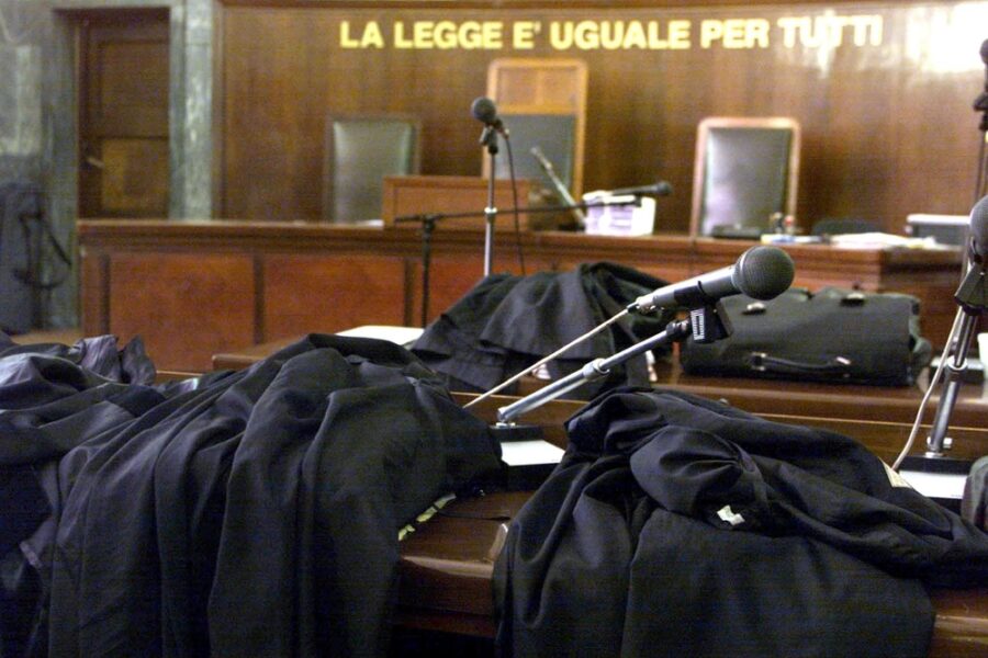 'Non aveva fisico di un minorenne'. Errore 'scusabile' dell'imputato fa cadere aggravante