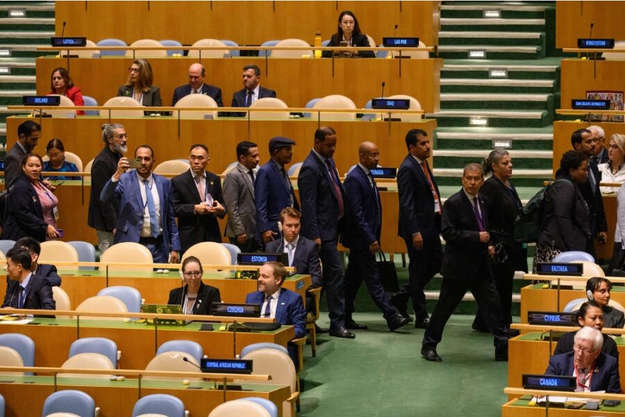 Ira del premier israeliano: 'Se ce ne sono altri se ne vadano subito'