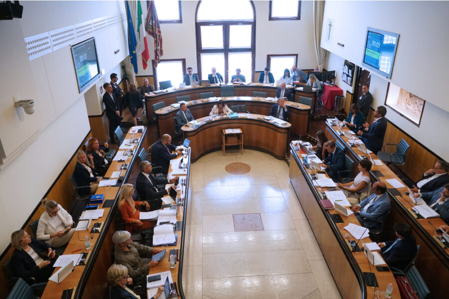 Maratona in consiglio regionale. Presenti l'associazione Luca Coscioni e i Pro Vita