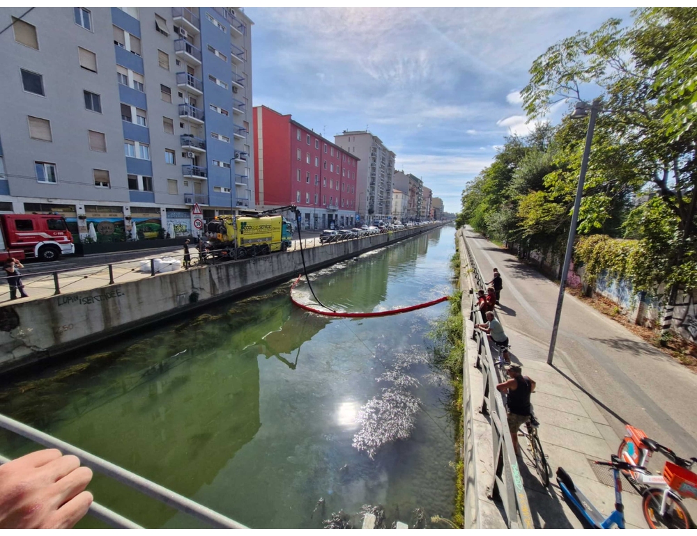 Dopo lo sversamento aspirate nel Naviglio 500 tonnellate di idrocarburi