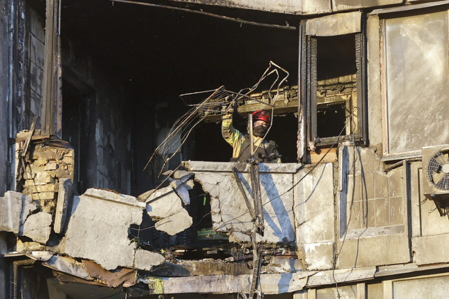Un incendio è divampato all'interno dello storico edificio