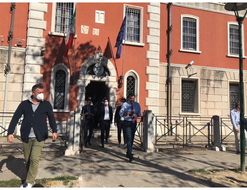 Due detenuti evadono dal carcere di Venezia, presi