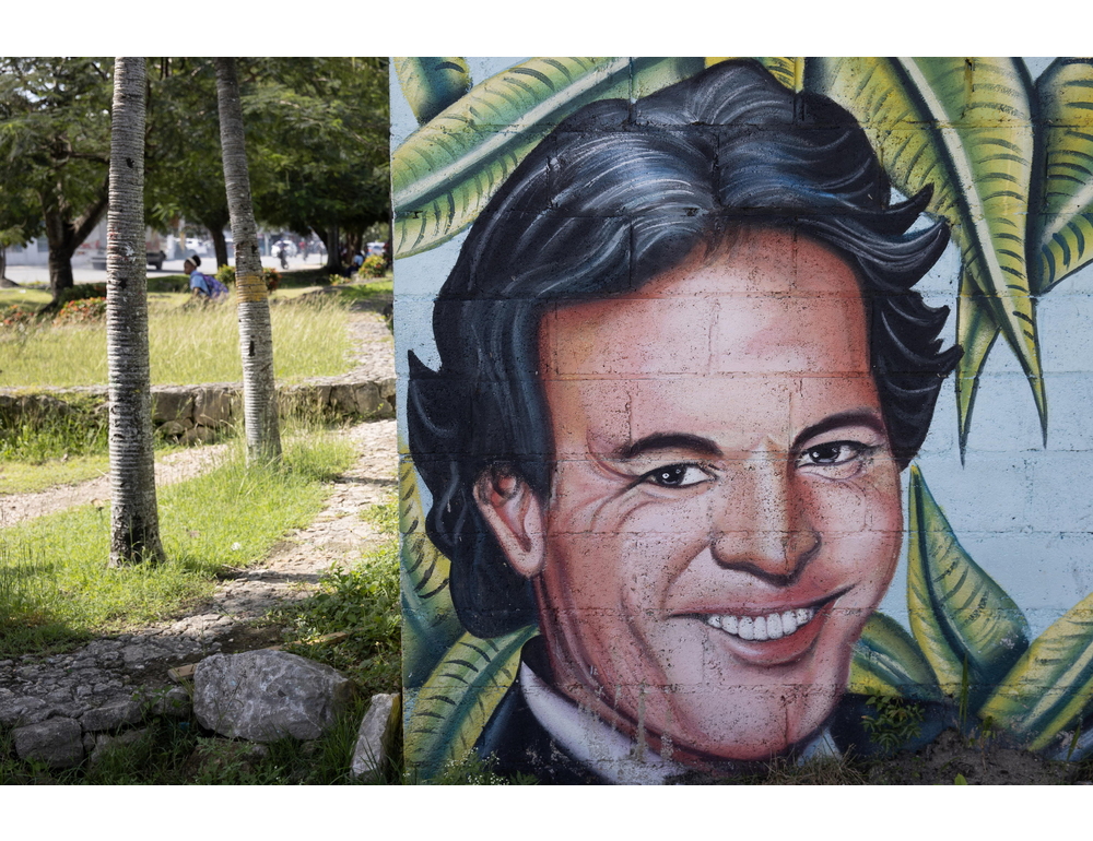 Due ex impiegate di Julio Iglesias presentano nuova denuncia per aggressione sessuale