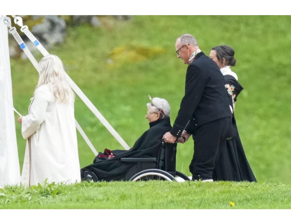 È morta la principessa Astrid di Norvegia, aveva 94 anni