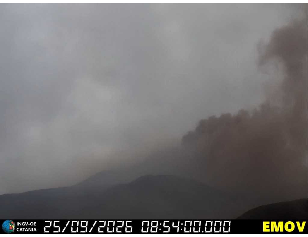 Emissione cenere dall’Etna, restano 10 gli atterraggi l’ora a Catania