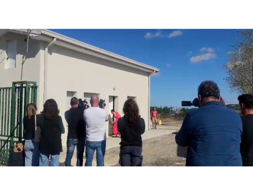 Famiglia del bosco, Nathan e Catherine nella nuova casa in attesa dei bimbi