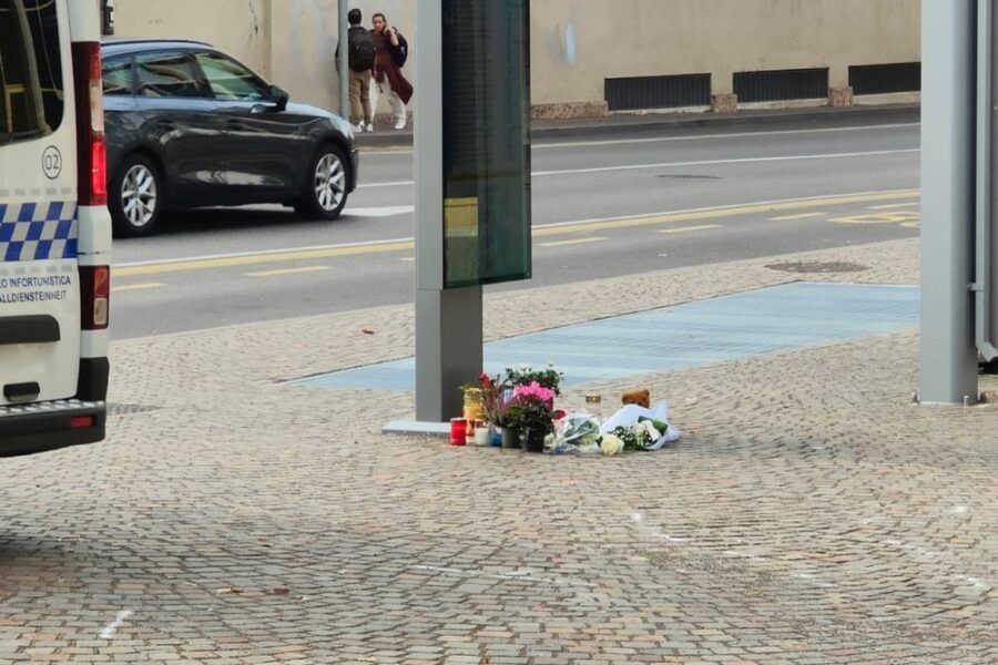 Ieri la piccola Jamila era finita sotto un furgone in zona pedonale