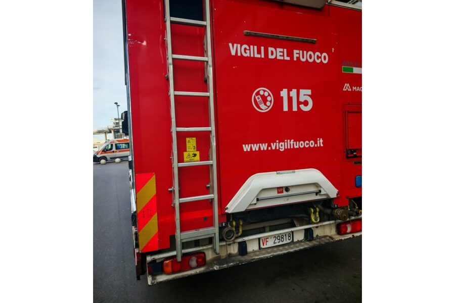 In una chiostrina mentre stava cercando di scavalcare una ringhiera verso corso Como