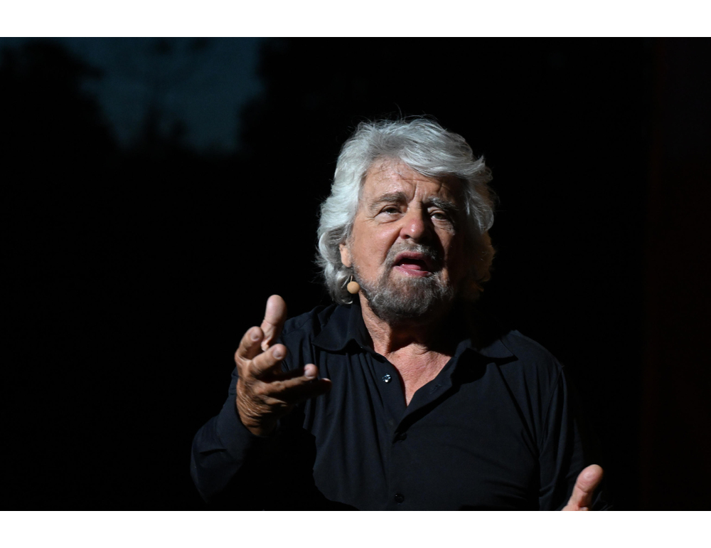 Grillo, oggi M5s è in mano ad un reverendo che sussurra ai cavilli