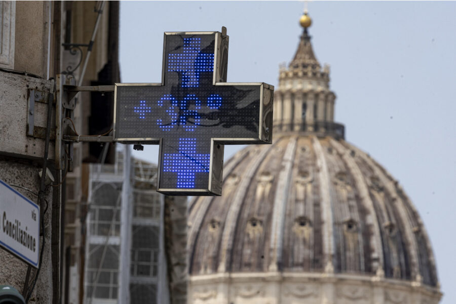Con la temperatura media di 24