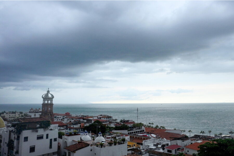 Il governo ordina alla popolazione della Baja California di rimanere a casa