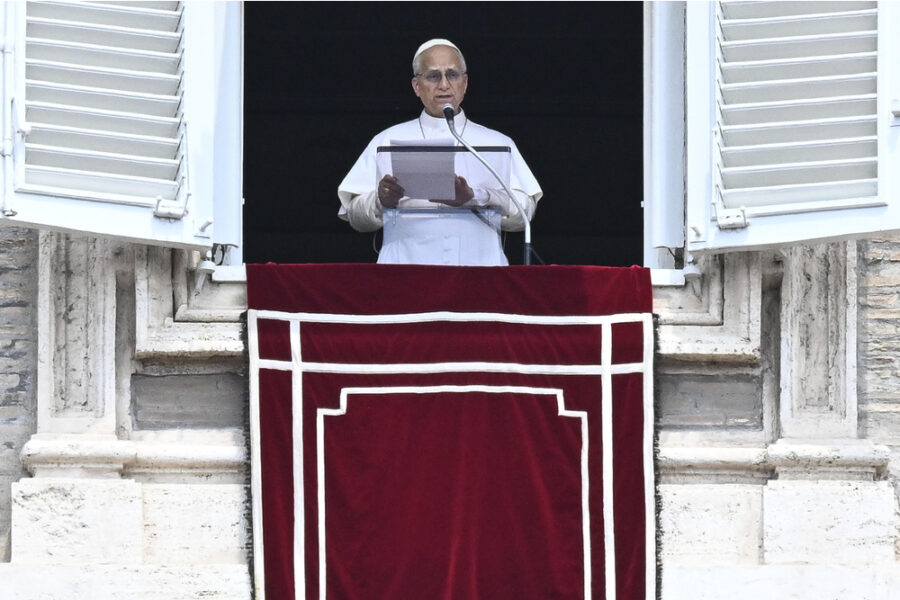 Leone all'Angelus: 'addolorato per violenti attacchi