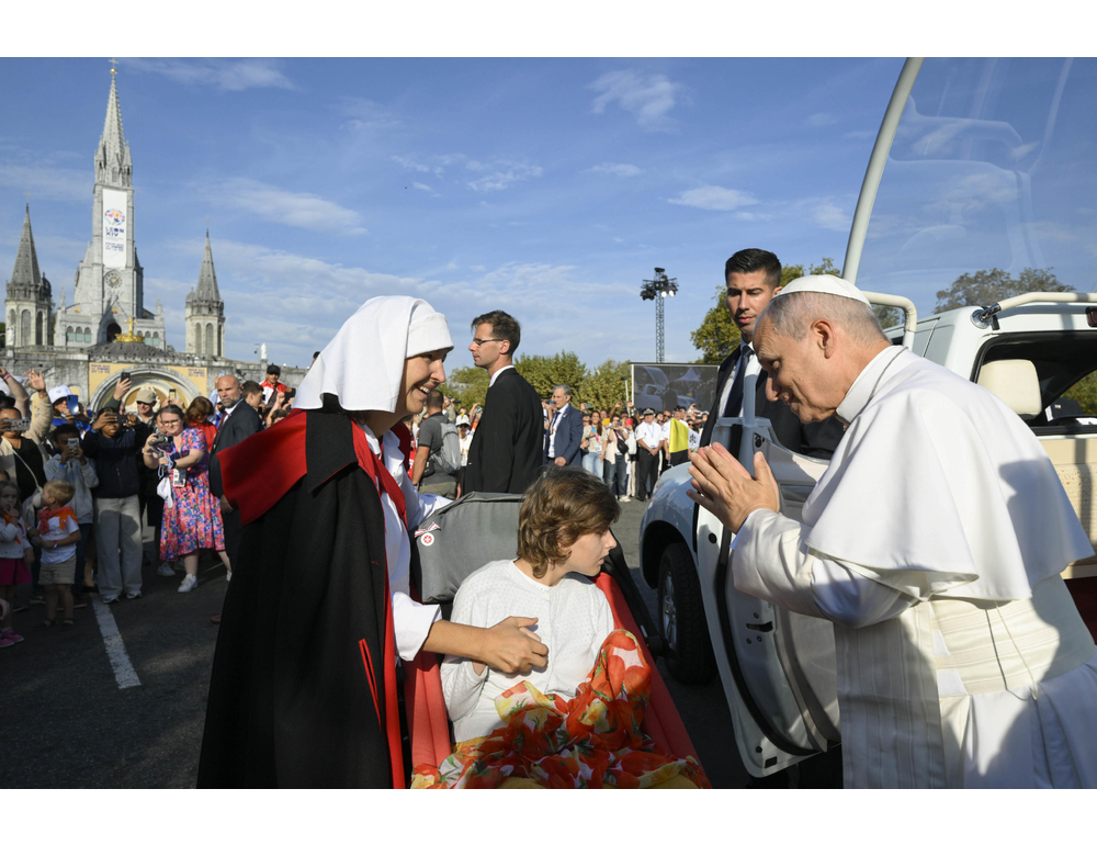 Il Papa su fine vita e aborto, nessuna legge può dare la morte