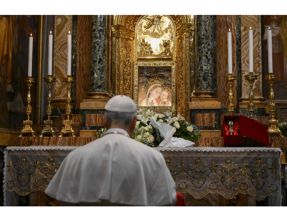 Il Papa, ‘vogliamo immaginare la pace, è il dono di Dio’