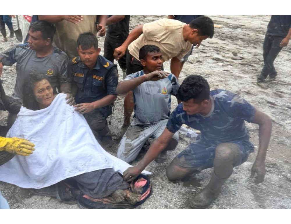 In Nepal 64enne salvata dopo 10 giorni in casa sepolta da fango e detriti