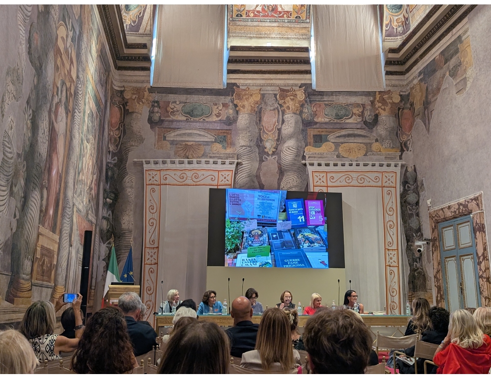 Inps, cresce la presenza delle donne nel giornalismo ma resta il divario retributivo