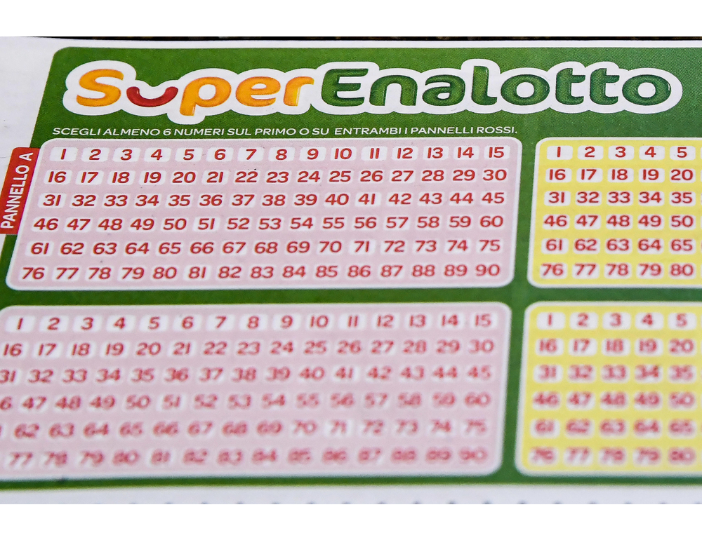 Istat, un italiano su tre fa giochi in cui si scommette