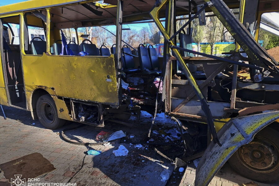 Kiev, ‘drone russo contro autobus di linea a Nikopol, 5 morti’