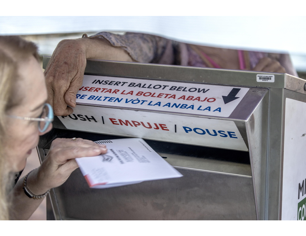 La Corte suprema Usa boccia le restrizioni di Trump sul voto per posta