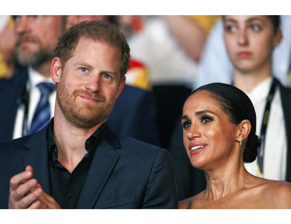 Lettera di re Carlo conferma, ‘Harry e Meghan tornati in Gb come privati cittadini’