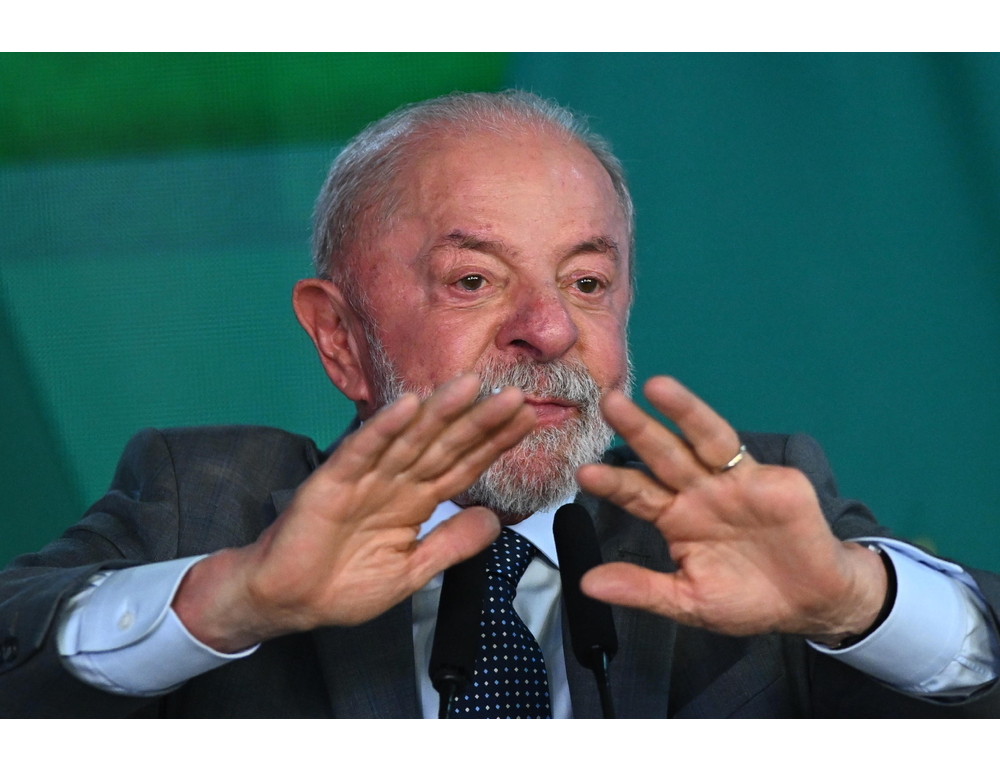 Lula intima al presidente Corte suprema brasiliana di risolverne la crisi