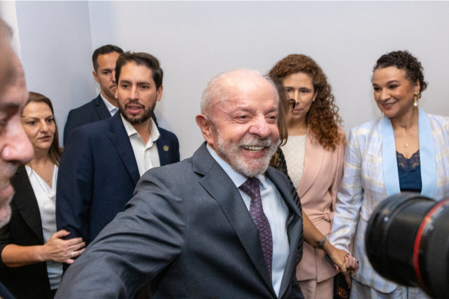 Il presidente a imprenditori del Grupo Esfera