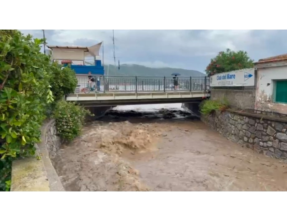 Maltempo, allagamenti e danni all’isola d’Elba e nel Livornese