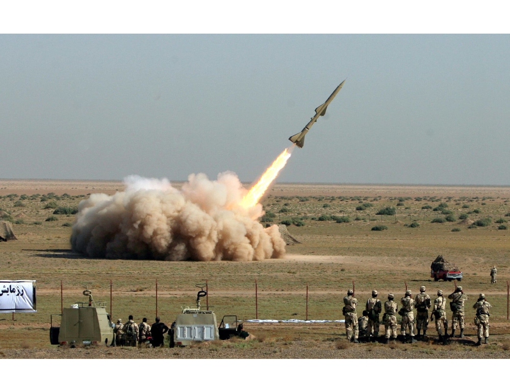 Media Iran, ‘esercito lancia operazione decisiva contro obiettivi Usa’