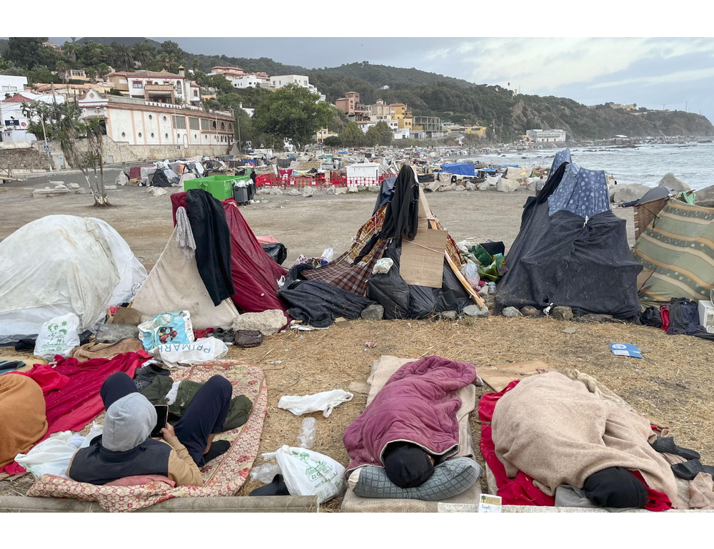 Media, ‘a Ceuta circa 1.000 minori senza un posto in cui dormire’