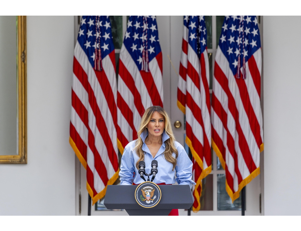 Melania Trump sigla accordi con sei big tech per l’iniziativa a favore dei giovani