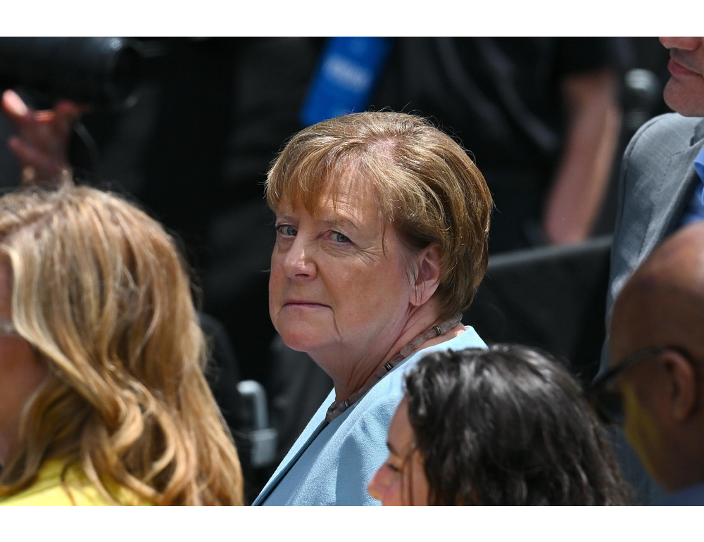 Merkel, la Cdu continui a costruire ponti nel segno di Adenauer