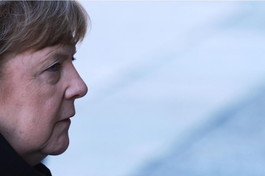 L'ex cancelliera: 'Una frattura nella storia della Germania'